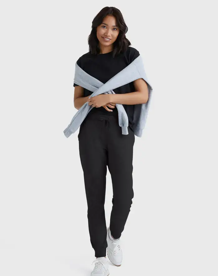 HNS_745V_Black_Detail01.webp